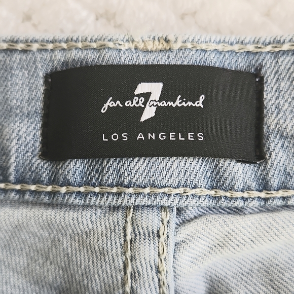 7 FOR ALL MANKIND WOMENS JEANS.  SIZE 26 LIGHT BLUE RAW HEM - Picture 4 of 15